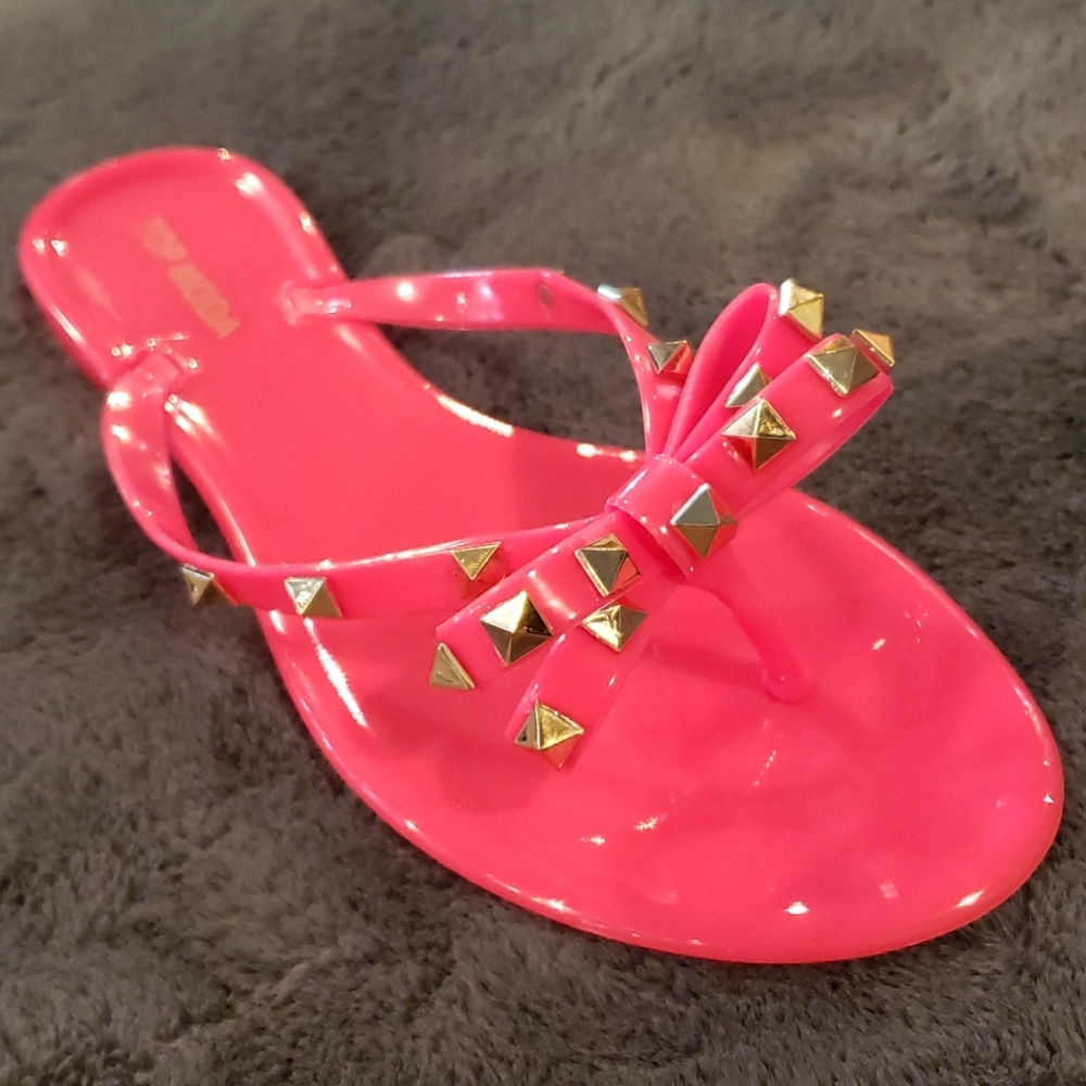 Hot pink top Moda sandals